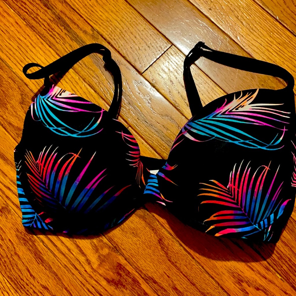 NWOT bra. Has been sitting in my closet. 34DD